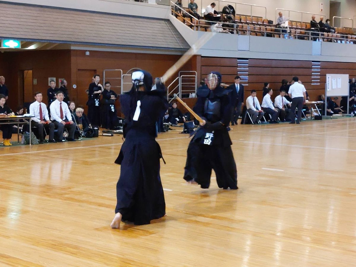 zengosaidan's tweet photo. ネブラスカの
竹刀剣道で見せる構えの「楷·行·草」 https://t.co/gmnbQQVx1s