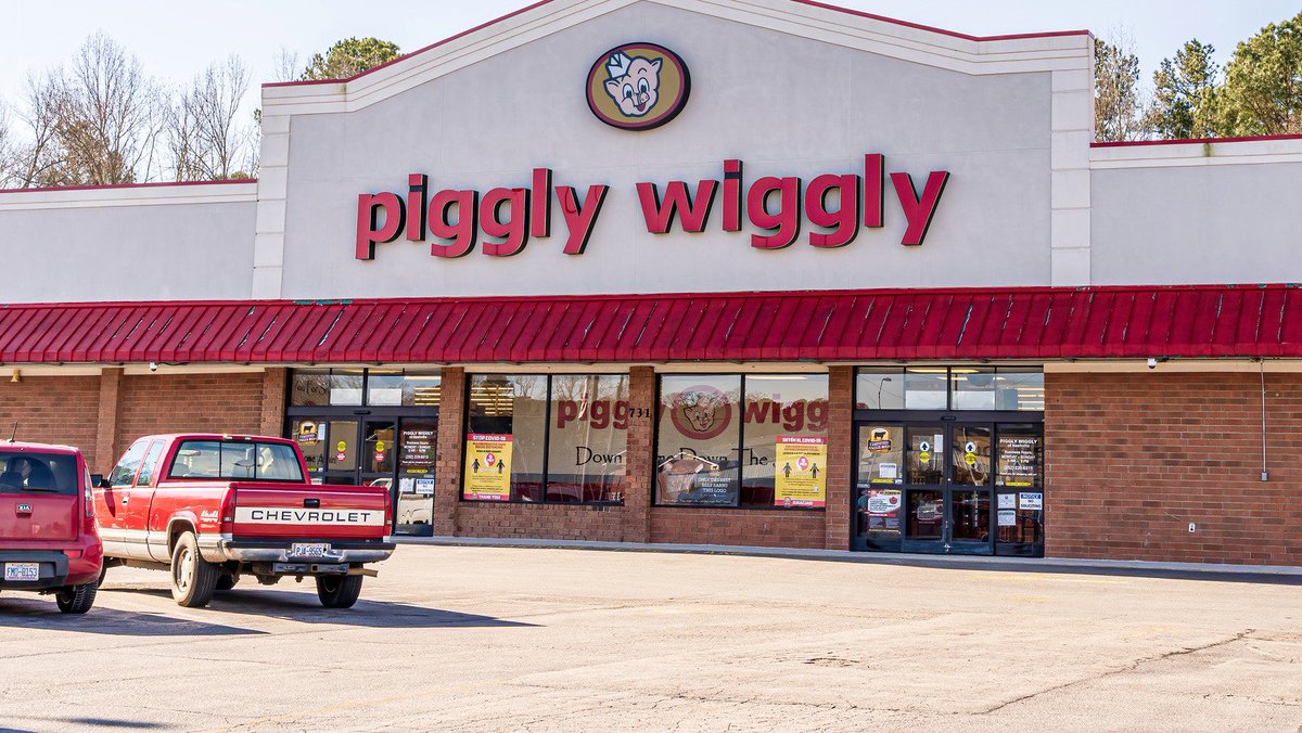 KatTheRad's tweet photo. @queen_magnolia_ i dig the pig https://t.co/AkU3ScQ1nj