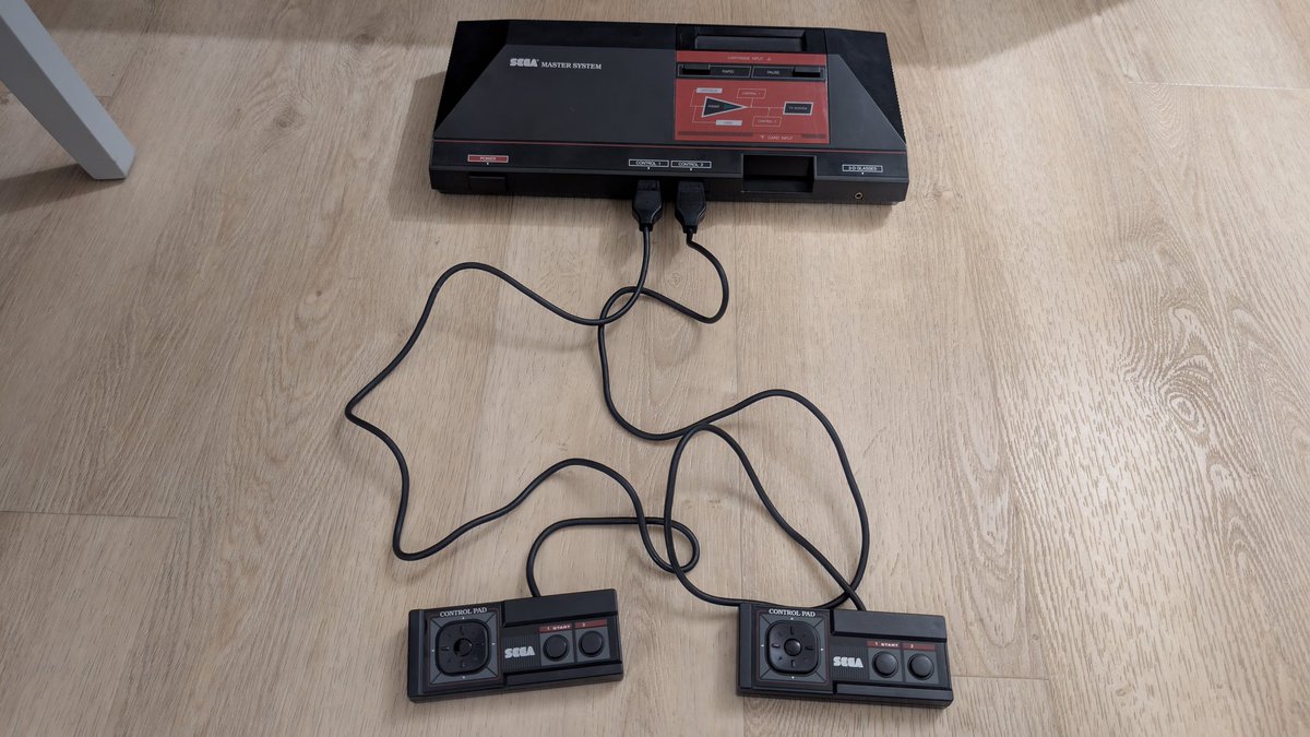 A friend handed me his Japanese Master System (the MK-2000 
