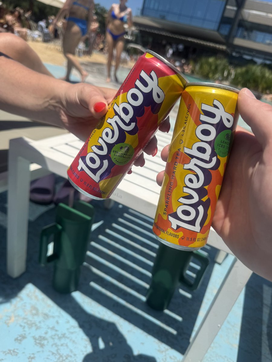 Marshbro10's tweet photo. Summer should be fun @imkylecooke #loverboy #summerhouse https://t.co/wyGomzamKF