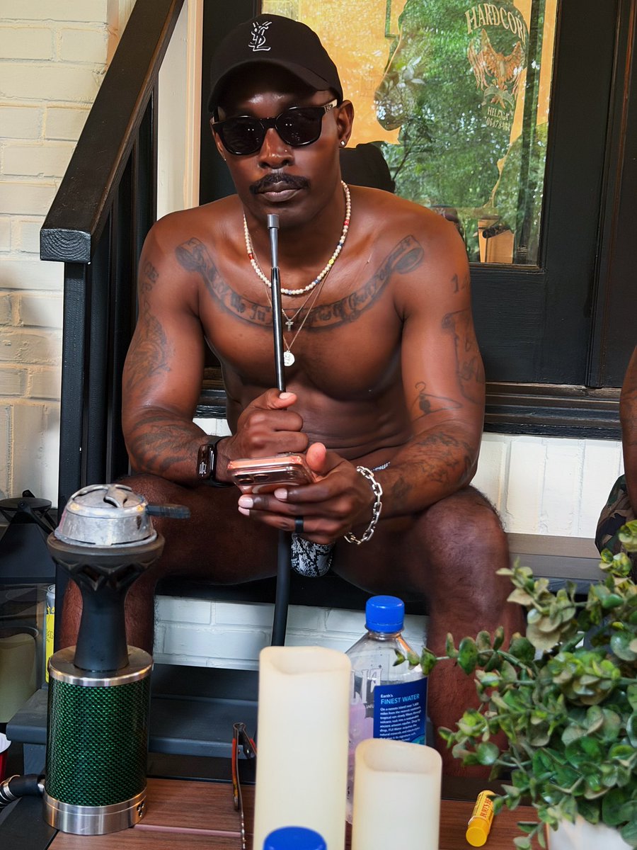 nice_two's tweet photo. In Need of Another Pool Day 🏊🏿 https://t.co/Le2glQWW7J
