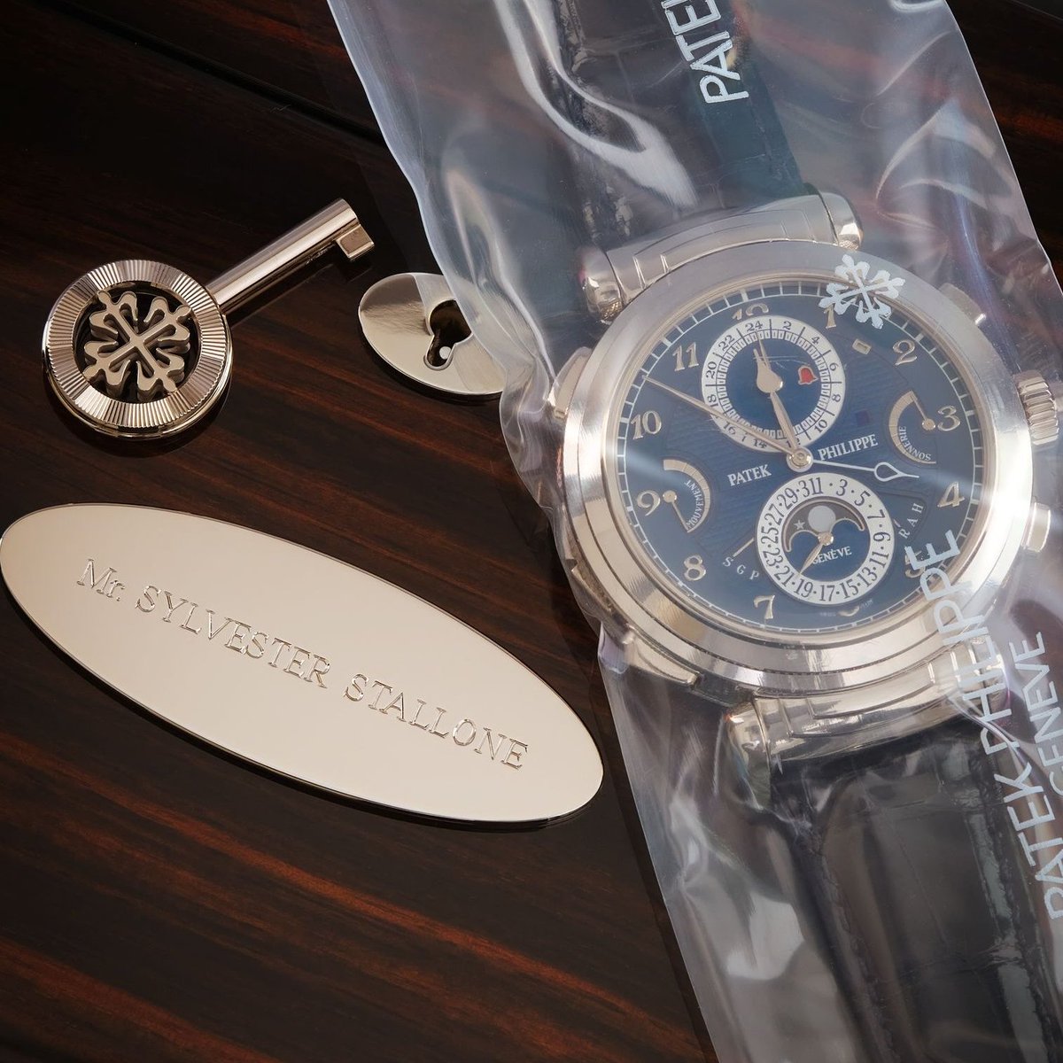 The Global Watch Club tweet media