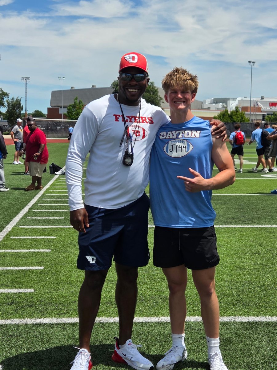 KeeganZurn's tweet photo. Thank you so much to @coachyakes7 and @TDAndrews4 for taking the time to give me feedback today. I loved every second of the opportunity to compete and learn from @DaytonFootball! @ButlerAviatorFB @JSutherland07 #widereceiver #classof2028 https://t.co/8OGQpl04Sh