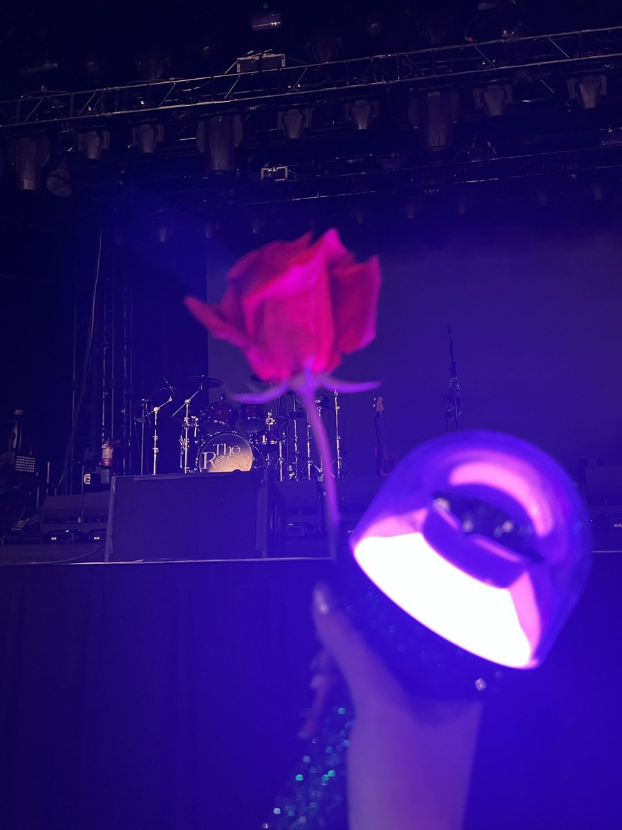 bangbinniebay's tweet photo. Thank you for beautiful memories, can’t wait to make more! 

#TheRose #TheRoseTOUR2026 #ROSETOPIA #ROSETOPIA_Memories https://t.co/rsp6BnCzxE