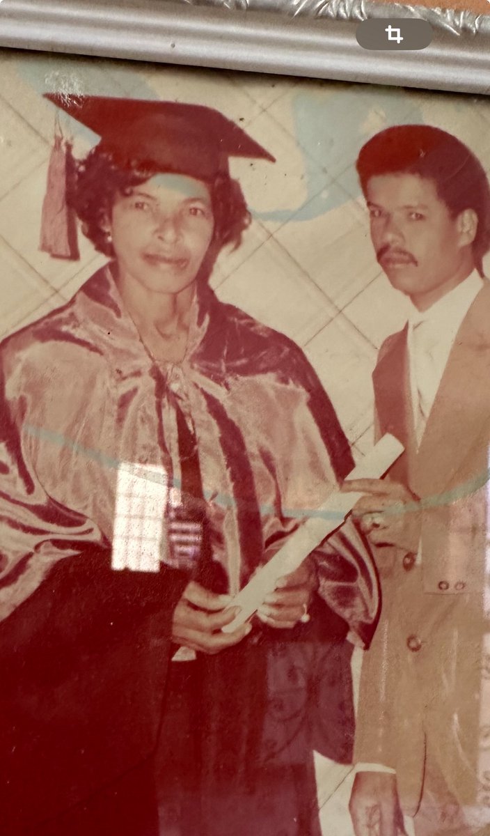 FAREWELL55's tweet photo. Hoy recuerdo con solemnidad y respeto a mamá. Sé que desde tu morada en la galaxia llamada MoM-z14, de la constelación Sextans, alejada del universo 13 trillones de años luz, tú nos mira-vigila-protege- canta-ora con nosotros. Te amamos vieja!! https://t.co/SqC1sWvsGM
