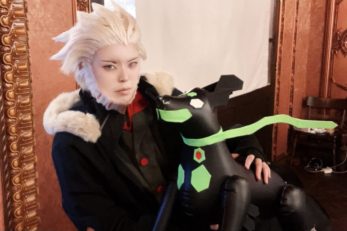 MEPW73's tweet photo. cosplay pkmnZA F フラダリ

ジガルデとのツーショット。皆さんに沢山可愛がっていただけて、大変嬉しかったです🐕✨✨✨
このサイズ感のpkmnは存在感があって良い！作って良かった！！！！

#F主催スーパーユカリトーナメント https://t.co/cZfhzqD1V6