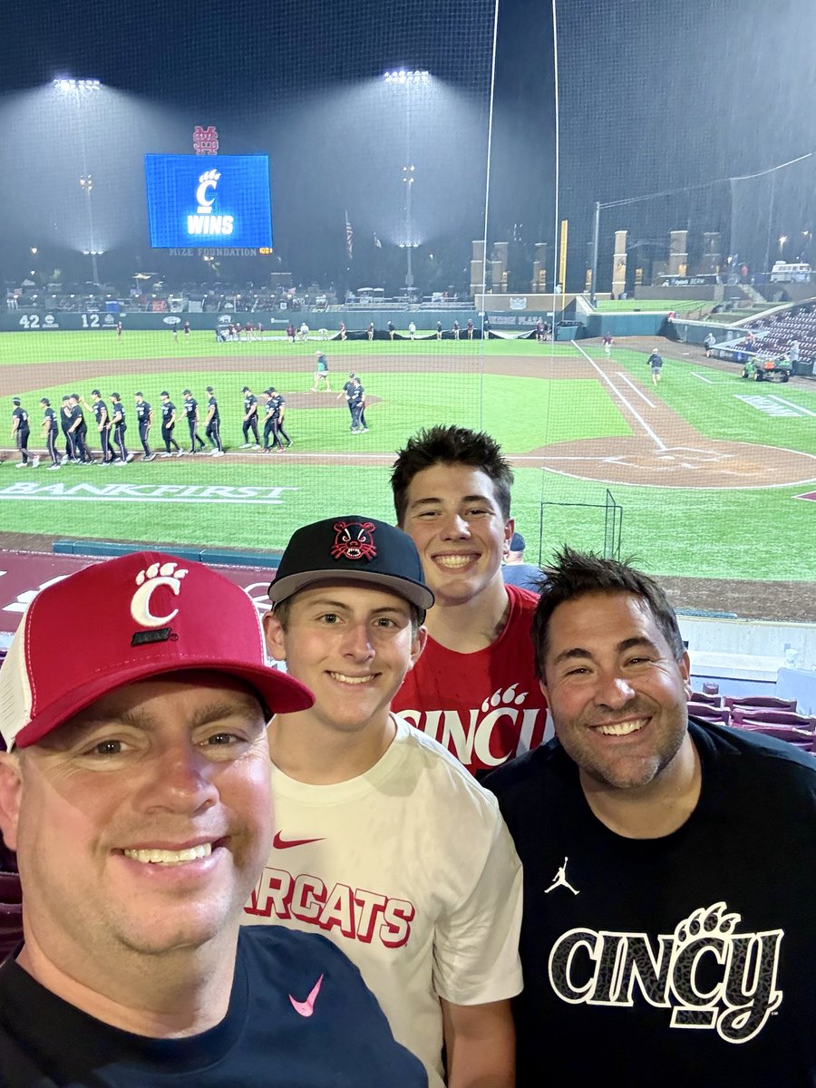 HunterSundbye28's tweet photo. Thank you Starkville for an amazing experience &amp; for your southern hospitality!  Awesome place &amp; even better people! Watching our Cats at the NCAA D1 Regionals was a trip to remember for sure with some good company! ⚾️
@beccaccio_jason @AceBeccaccio34 @SundbyeMichael 
#bearcats https://t.co/Mp9DmWk1nd