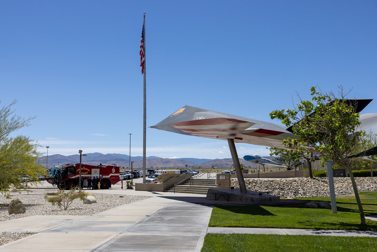WM_SoCal's tweet photo. At the Aerospace Capital of America! 🚀🌎

Kwincy and Frank shared what really happens to recyclables when they’re not recycled, how long materials sit in landfills, and what can (and can’t) be recycled. ♻️
#WMSoCal #EarthDay #Recycle #Sustainability #Palmdale https://t.co/Utf7CCbPgf
