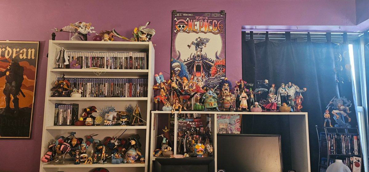 ChefOso89's tweet photo. @OPMerchandise Recently added Koby "Wall Piece"
😆
I'm still missing Gekko Moria (and Weavel) for my Warlords section, 
but can you tell who's my favorite Strawhat?
🤔 https://t.co/hY7MMkS87l