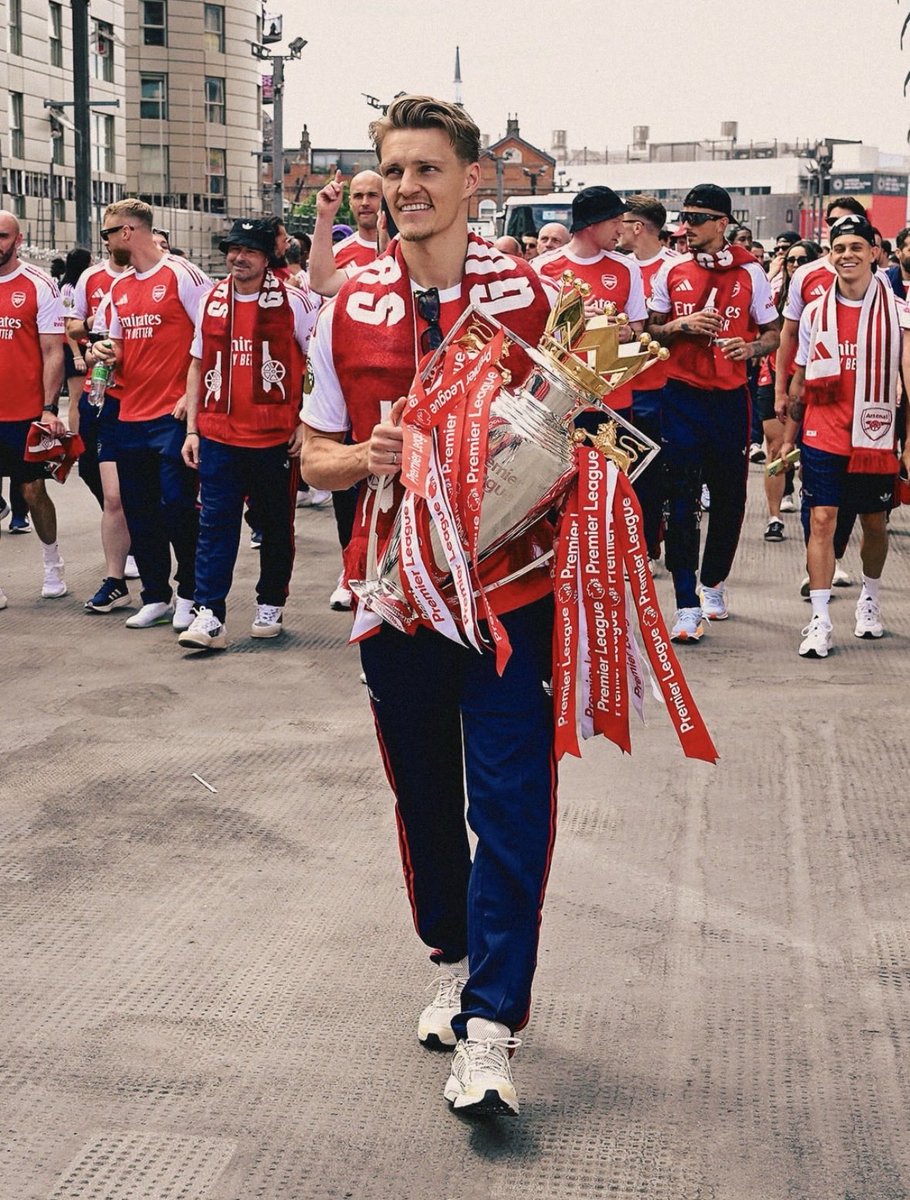 Mrblaqe's tweet photo. Champions https://t.co/vJgVE4A54L