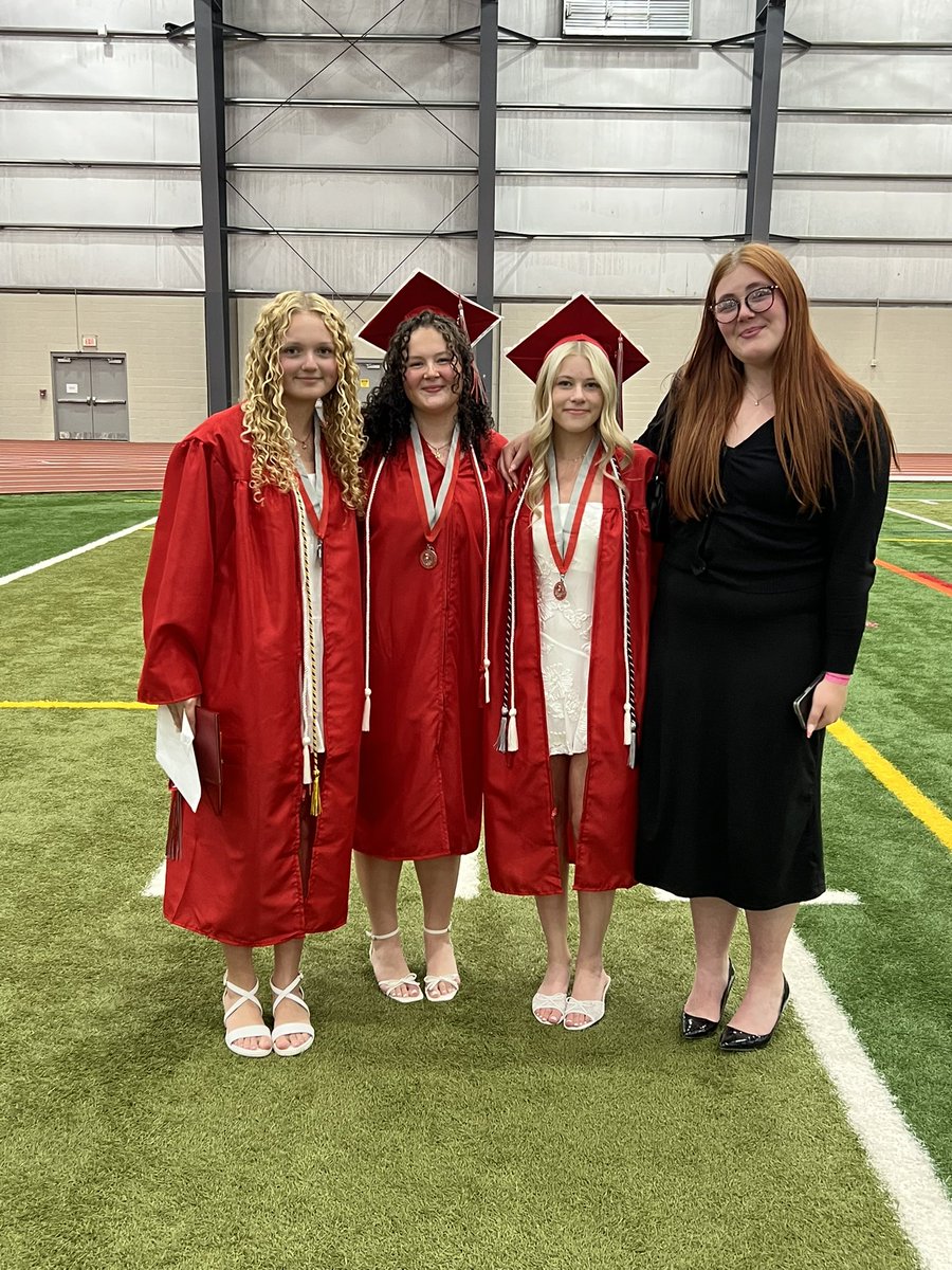 MJKingMEd's tweet photo. Some post graduation pics. 2 @GHS_CE @GHS_CE @AthleticsGeneva https://t.co/xKhiMQqwHO