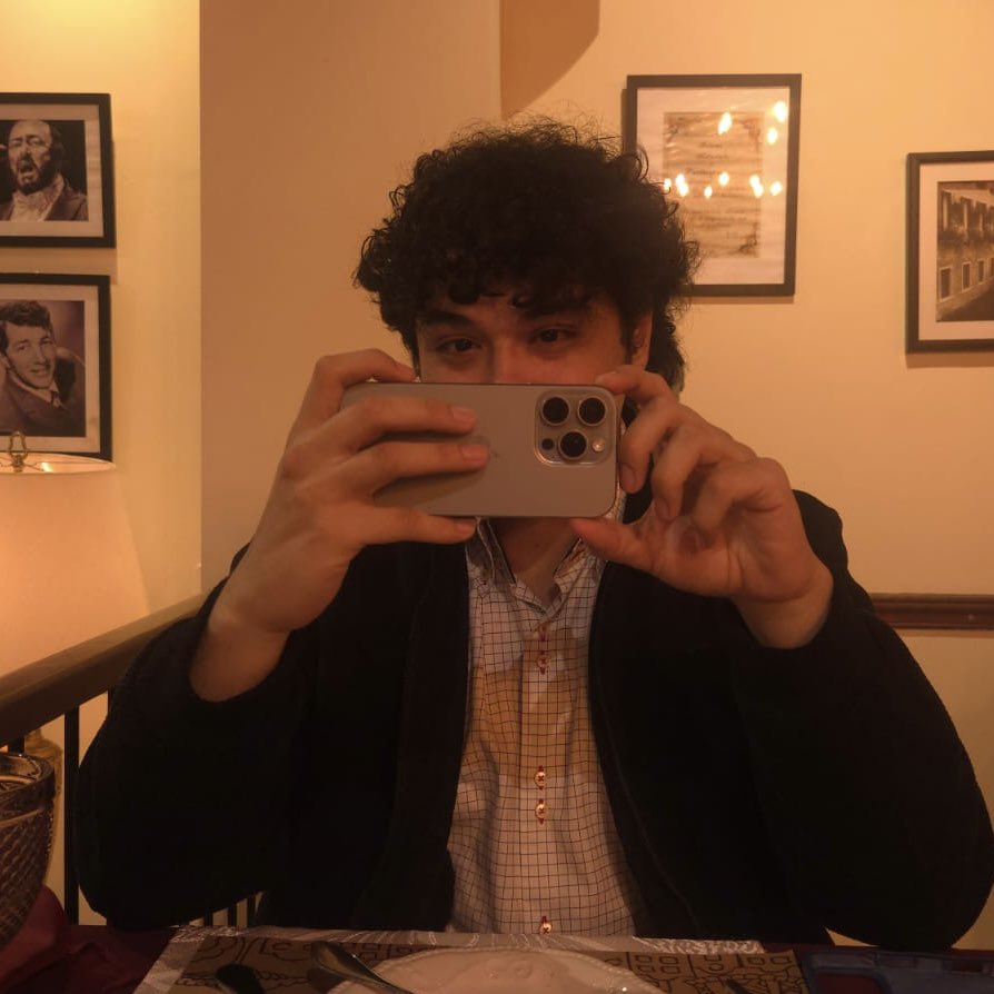 ReportMySpp's tweet photo. Nuestra última cita fue una cosa increíble.
Siempre que vamos a nuestro restaurante favorito hablar de volver a comer ahí es inevitable.
No hay nada mejor que salir a comer con Luna, es increíble la buena compañía que es. 💛 https://t.co/IYtiAv2kd2