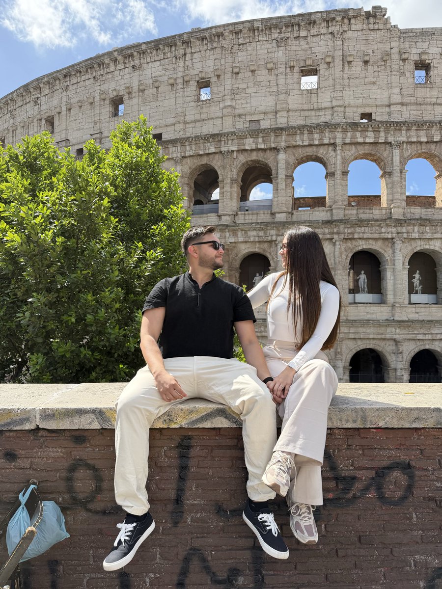 vanePardo08's tweet photo. Un sueño más tachado de la lista. Qué lugar tan increíble. 🇮🇹♥️ https://t.co/d8Hjxqt72U