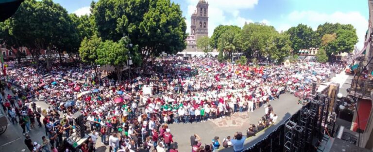 urbeconomica's tweet photo. #Puebla goza del respaldo de @Claudiashein y ella de las y los poblanos: @armentapuebla_ https://t.co/1LXaEc8Zh7 https://t.co/ZM2SxLFOyR