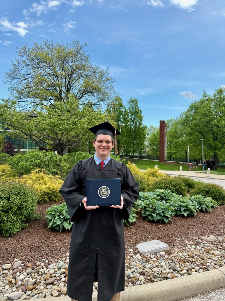 YawnathonRL's tweet photo. Since I graduated a few weeks ago, my time in CRL and @uakron has come to an end.

I’ve had a great time at Akron &amp; I’m happy to have gone to school there. I’ve made countless memories over the years and I’m happy I was able to get an education while being able to compete (1/12) https://t.co/P9odlL0CiL