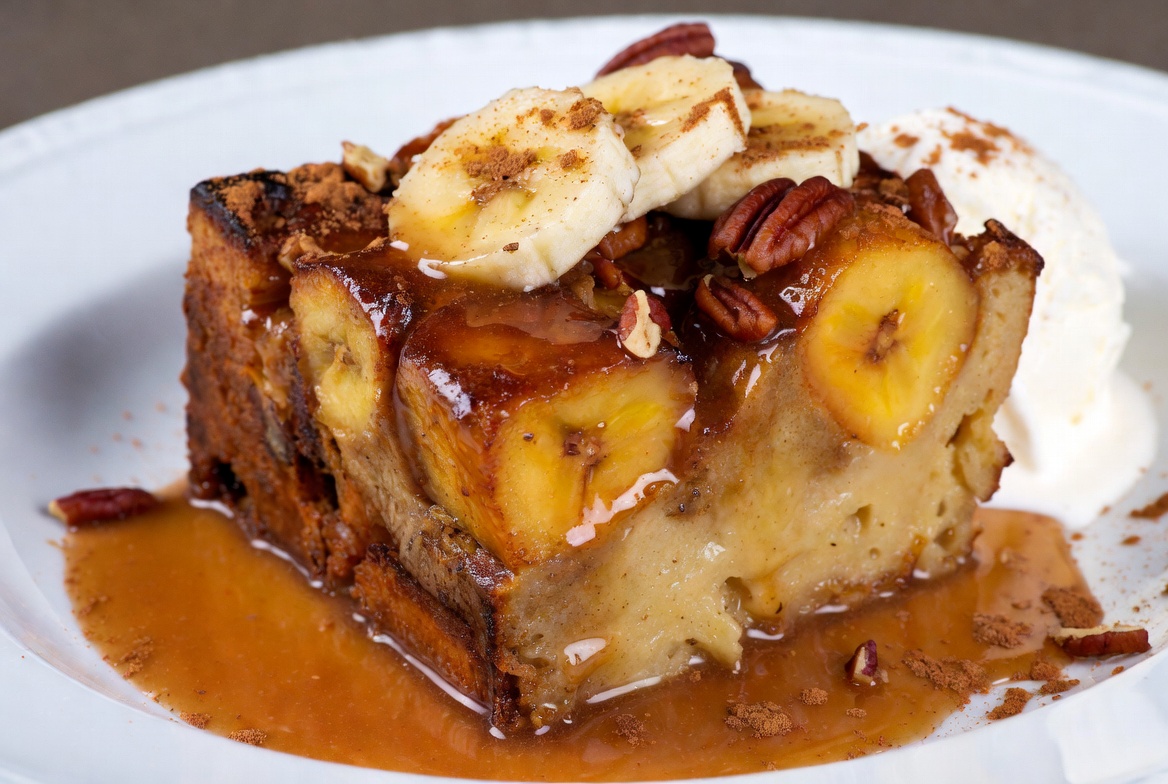 DmdPkConsulting's tweet photo. Bananas Foster Bread Pudding with Warm Jack Daniels Whiskey Sauce.

Custardy perfection loaded with caramelized bananas, drowning in that glossy boozy sauce, topped with fresh banana slices, toasted pecans &amp; cinnamon, and vanilla ice cream. https://t.co/QscZwMxAey