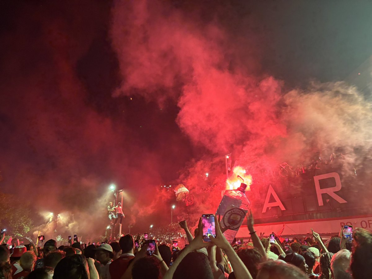t0m__92's tweet photo. Champions again. https://t.co/JNMhVcFoOC