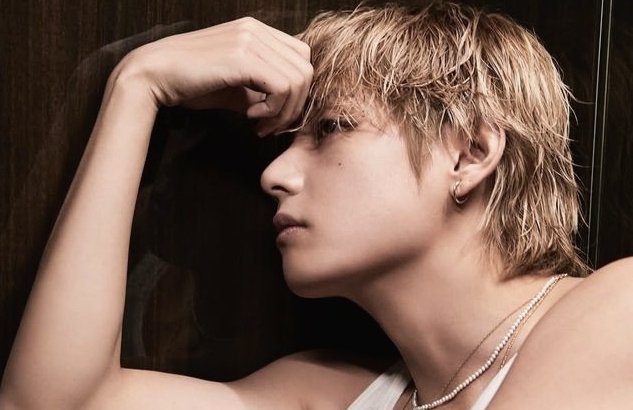 niniover7's tweet photo. AU kooktae    ✿    Brother's Omega

T’aehyung sabía que estaba mal. 
Sabía que no debía sentir nada.
Pero no podía evitar desear con todo su ser al hermoso omega de su hermano mayor...

A pesar de que él también era uno.

#kooktae #kookv https://t.co/D9vmc2yp48