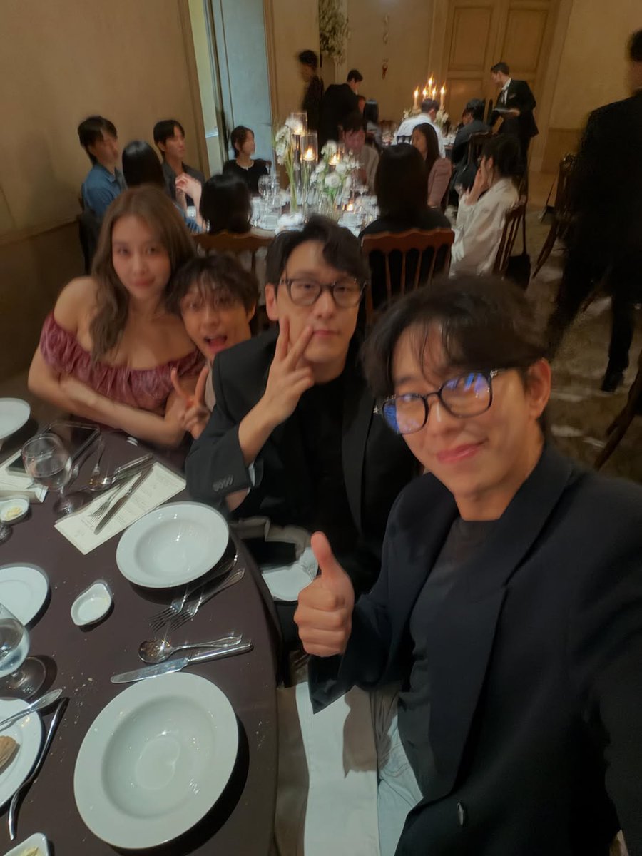 bae_chu14's tweet photo. 보앤클 팀 어디 놀러갔었어??? https://t.co/htCTAnsVVF