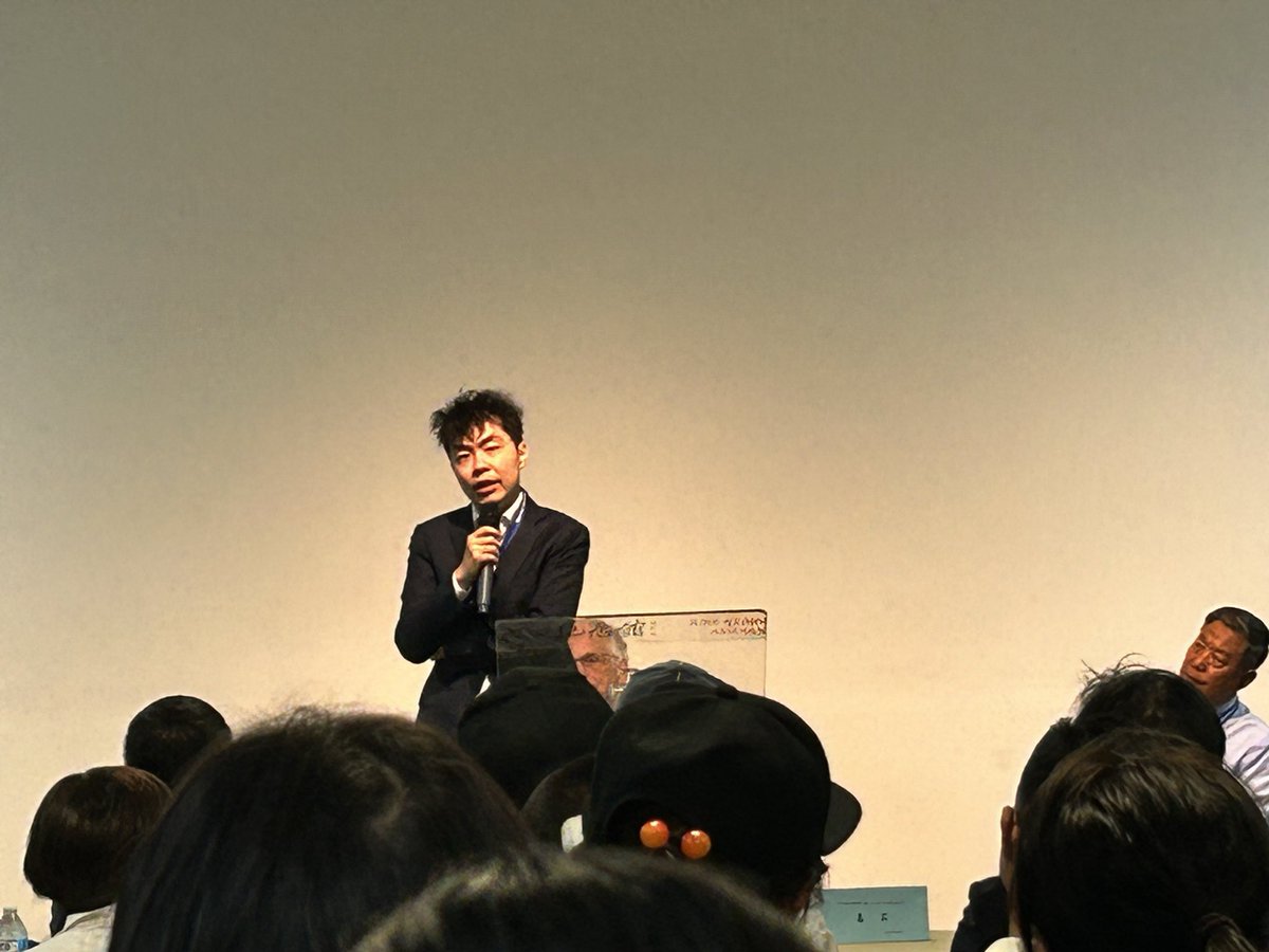 MaybeCarvis's tweet photo. 爱国者的定义，敢于表达自己的意见！什么是意见，就是能帮助国家国政府或者政治团体改善并约束自己行为的观点！
当然了，中共政府对政治意见提出异议者的看法永远都是禁言，抓捕，酷刑，对人民为所欲为！没有一条是符合中国宪法的。我们不需要这样的政府！ https://t.co/IQBZv1BD13