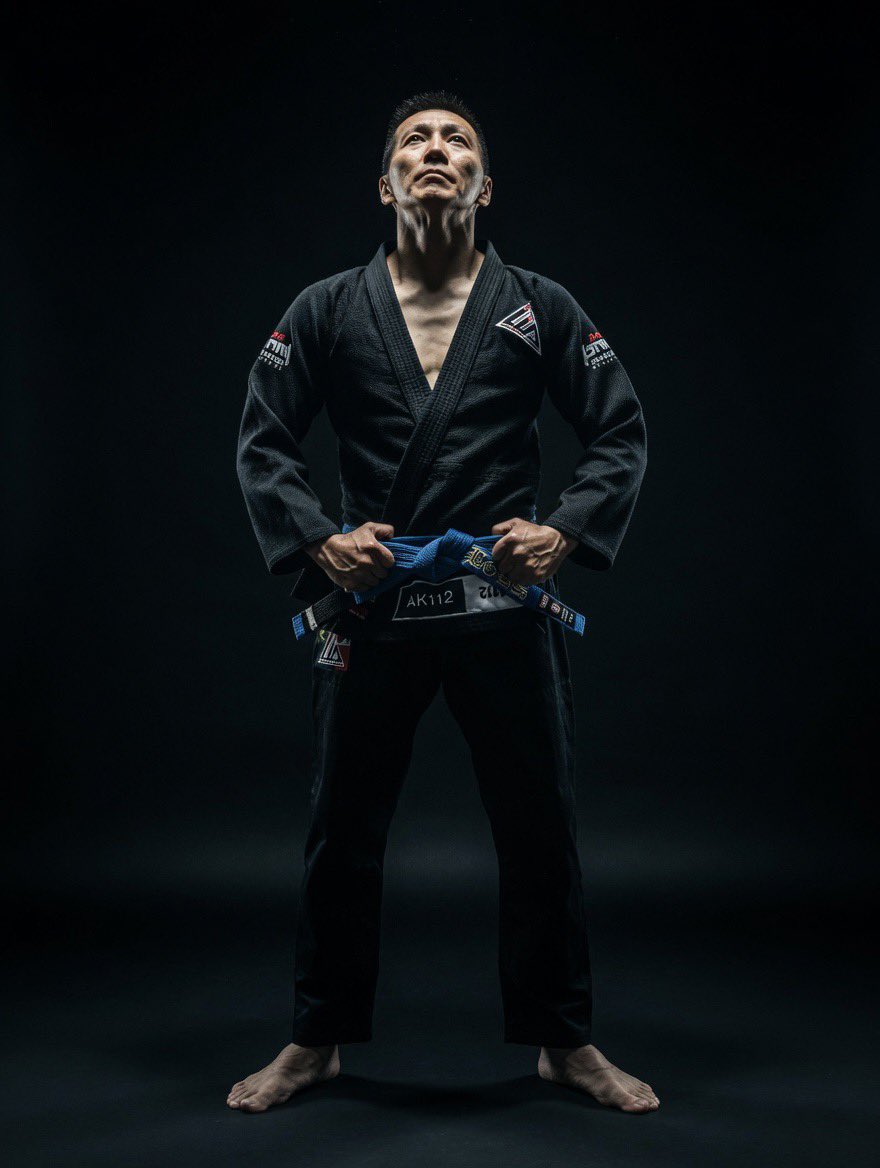 BOSS_BJJ's tweet photo. 7月からオーバーリミット関西 所属として大会にエントリーします。
これからもよろしくお願いします🙇🏻🙇🏻‍♀️

#柔術青帯 #柔術初心者 https://t.co/naJJHTEATx