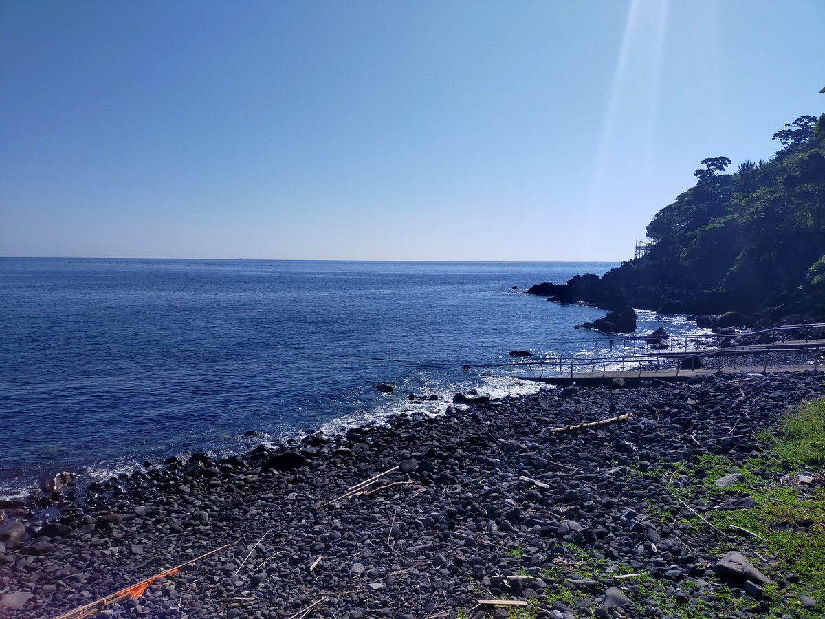 FutoDS's tweet photo. 6/1  (月) 富戸の海況【OPEN】

穏やかな海況です！

透明度 10〜15m
水温 18〜21℃

※最終エキジット
平日　16:00
土日祝日　16:30

公式instagram 港周りの情報、時々水中写真などをUP！
https://t.co/xi6x8rHxS5 https://t.co/nxtLBEy9it