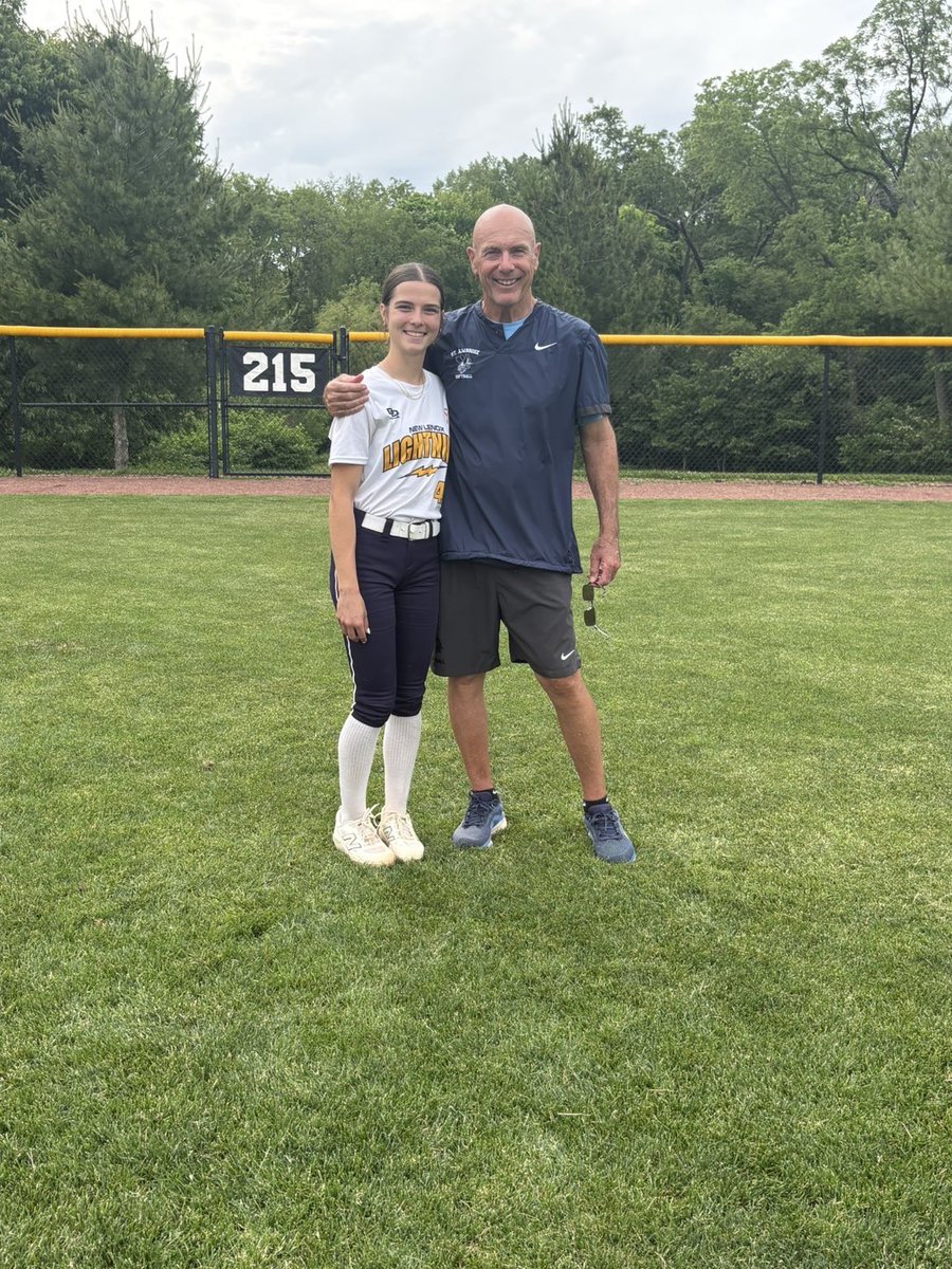 LilyFiene's tweet photo. Thank you Coach Kelly and  @SAUBeesSoftball  for the amazing camp today. I loved working with the players and coaches. @NLL16uPremier @nl_gold @LWE_SB https://t.co/k2OtAeSBpl