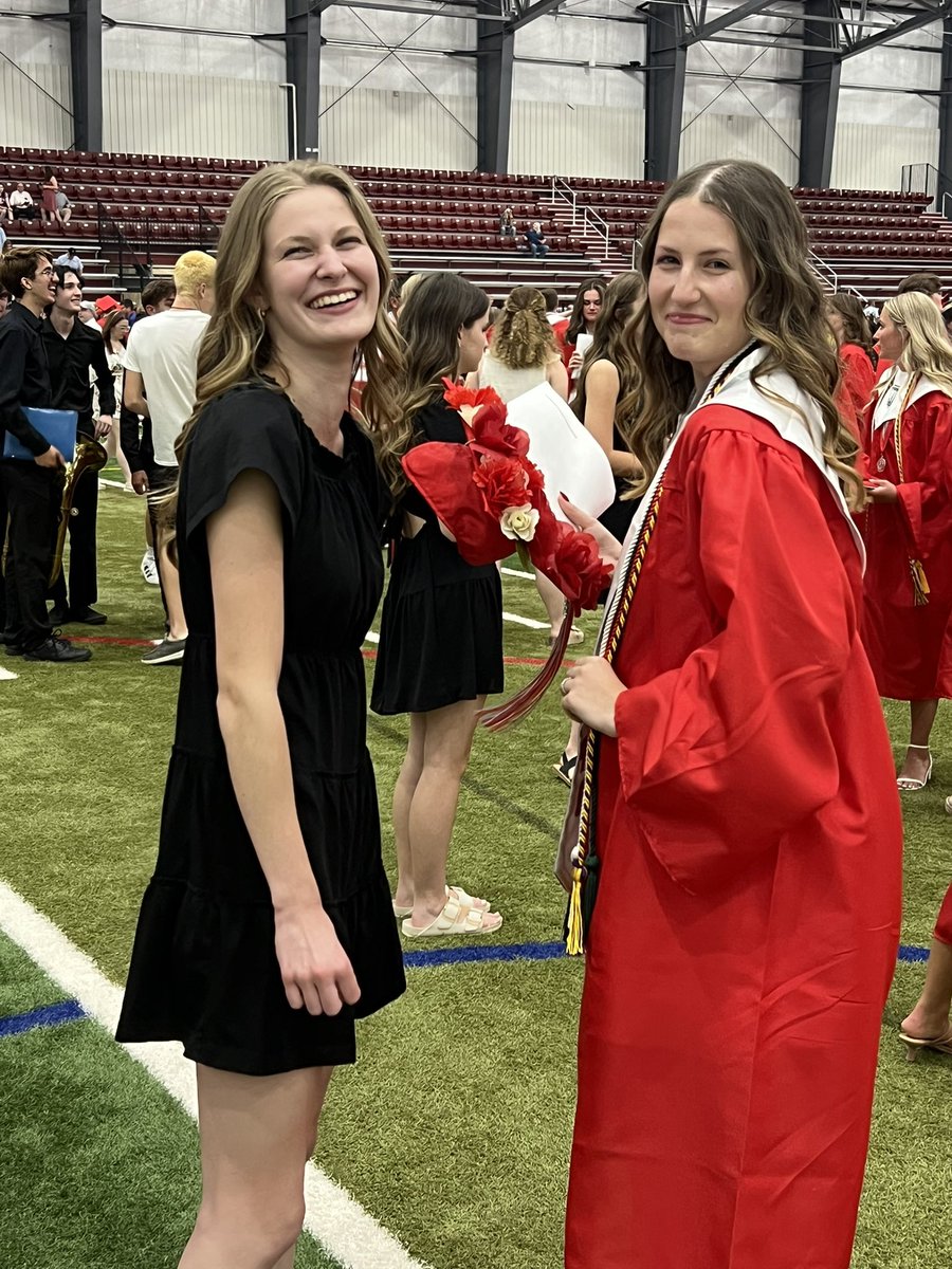 MJKingMEd's tweet photo. Some post graduation pics. 1 @GHSStudentSec1 @GHS_CE @AthleticsGeneva https://t.co/Yz7lgLjs6C