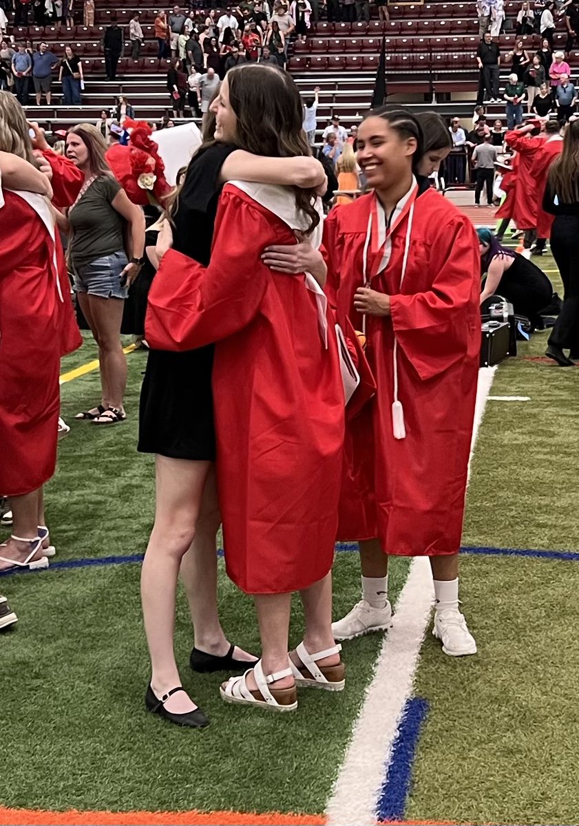 MJKingMEd's tweet photo. Some post graduation pics. 1 @GHSStudentSec1 @GHS_CE @AthleticsGeneva https://t.co/Yz7lgLjs6C