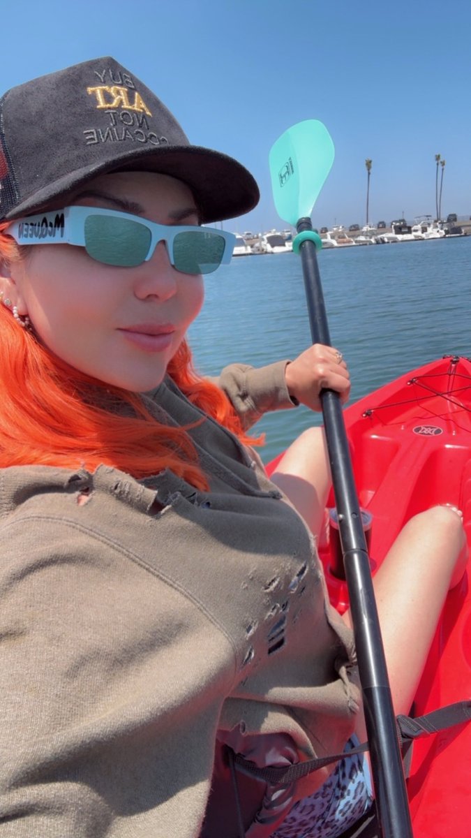 Neonpony's tweet photo. Water energizing my soul!

Out on the water putting into intention a MASSIVE week for the ones that held the line. You put in the work to HODL so prepare for full throttle! https://t.co/i1pM5w0ln1