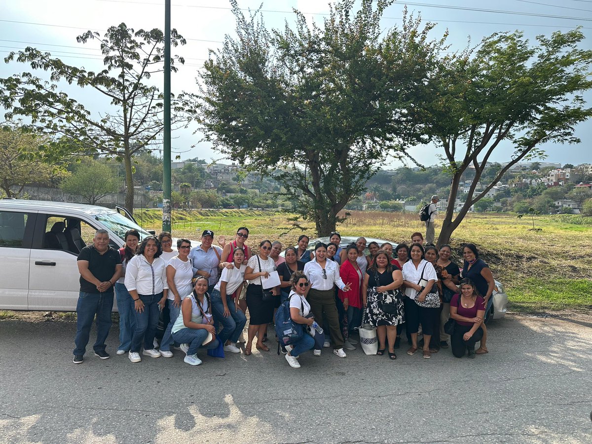 Economia_mor's tweet photo. 🧵 Avanza la conformación de cooperativas textiles en Tetecala y Jiutepec, fortaleciendo el trabajo comunitario, la generación de empleo y nuevas oportunidades para las familias morelenses. 🤝✨

🔗Consulta más detalles aquí: https://t.co/zDqqA9XA7f

#LaTierraQueNosUne https://t.co/npbMlam8uy
