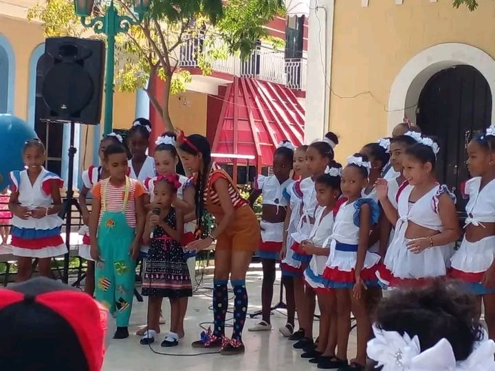 Educa_Gtmo's tweet photo. Ya se acerca el #DiaInternacionalDeLaInfancia , niños, niñas y adolescentes disfrutan en parques , #NacerConDerechos. @avispacubana @DiazCanelB @DrRobertoMOjeda @romero_tam56484 @yoeaberob1 @naimatrujillob @CubaMined . https://t.co/iw88EHn1jS