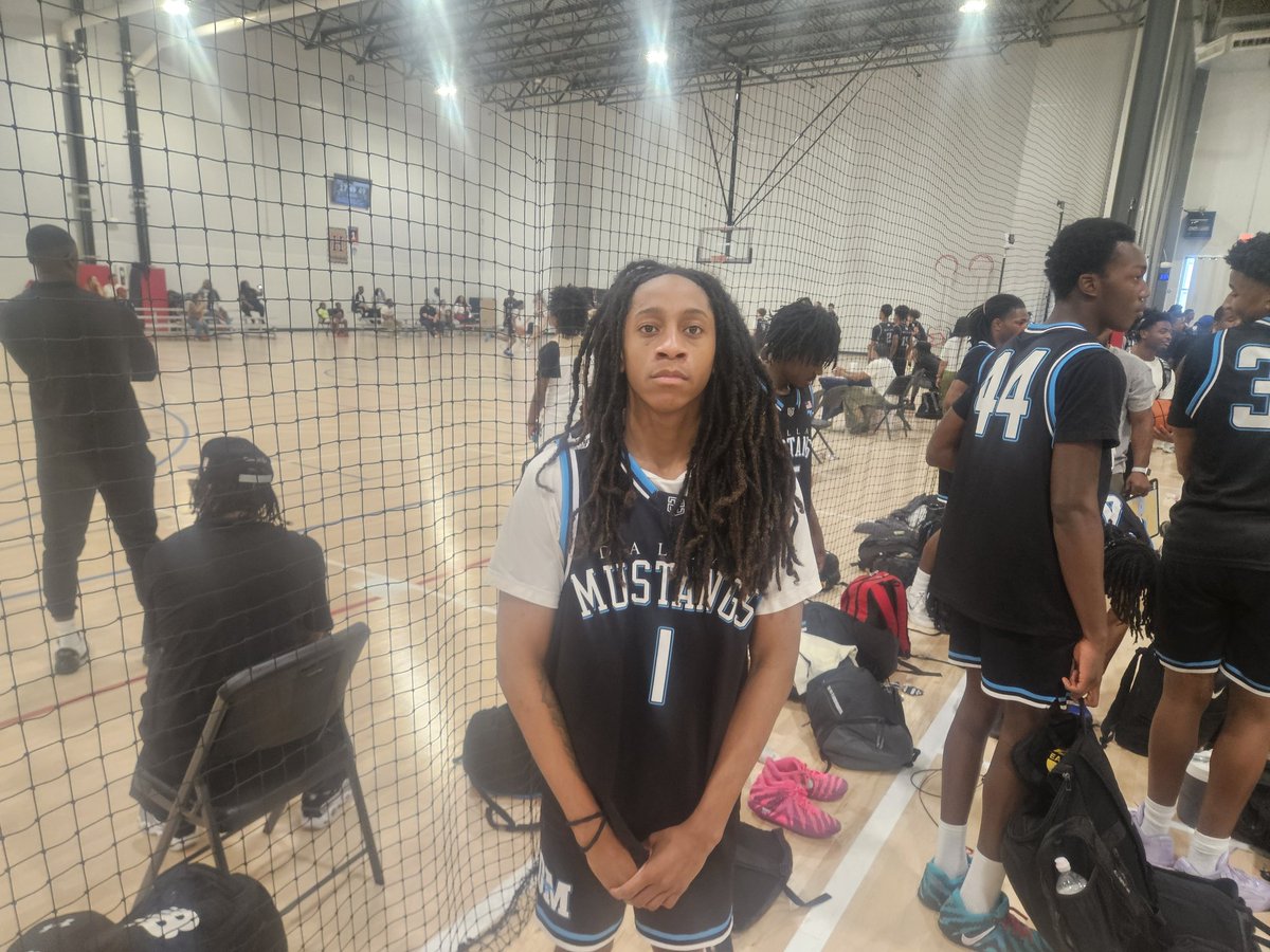 EdmondTaylor18's tweet photo. TaylorMade Pick 

Max Levels Invitational 

Landen Higgs 6'2 G 27 DM 17U/Carter HS (Dallas, TX)

- Impacting both ends 

Go to https://t.co/7UTn3xVn6S to check out his Player Evaluation 

College Coaches 👀 

#TomorrowsStarsToday #MLEinvitational #CircuitLeague https://t.co/utozswnarr