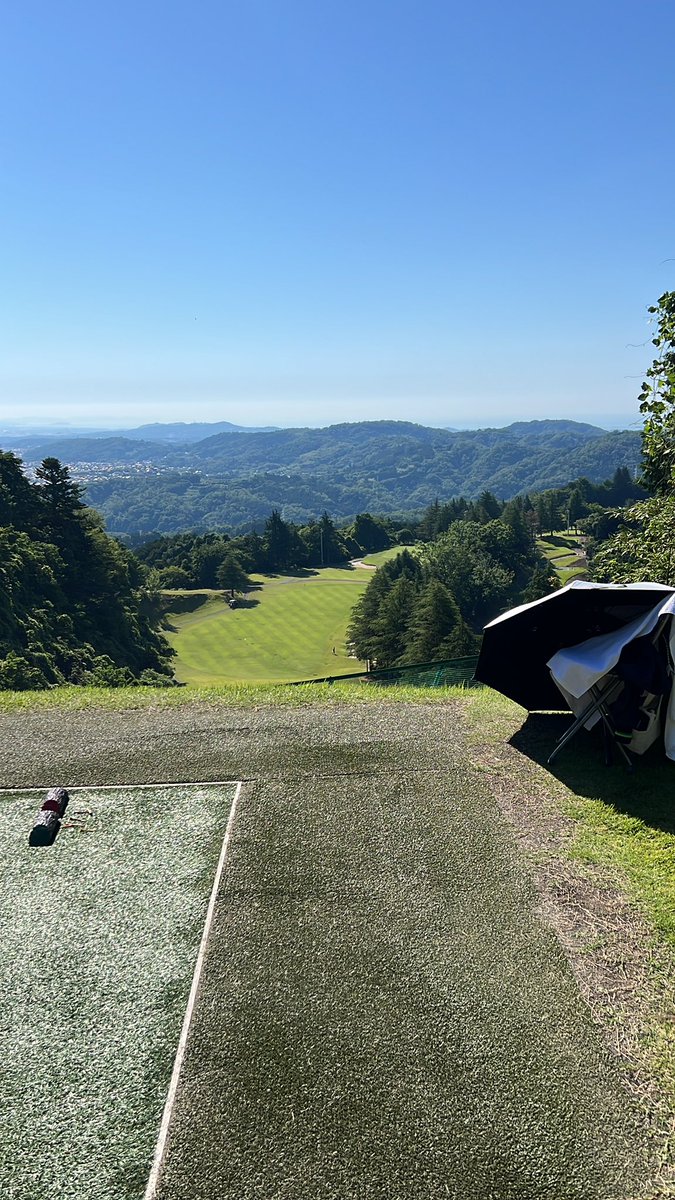 naosuke0105's tweet photo. 本日は会社ゴルフでございます。 https://t.co/0K7gPzHtxS