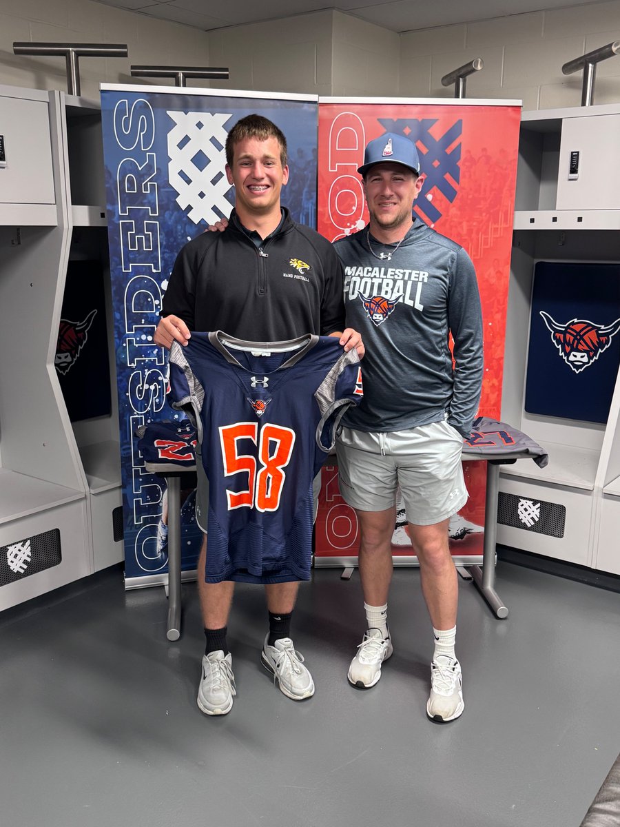 W_P_Emerson's tweet photo. Had a great day getting to know @MacalesterFB in person. Thank you to @TheCoachReedzo @noahbresson32 for the hospitality!

@HandTigersFB @ErikBecker42 @coachttarantino @CoachLadas @timmychalms14 @Marinom51 https://t.co/97bUbFHeFd