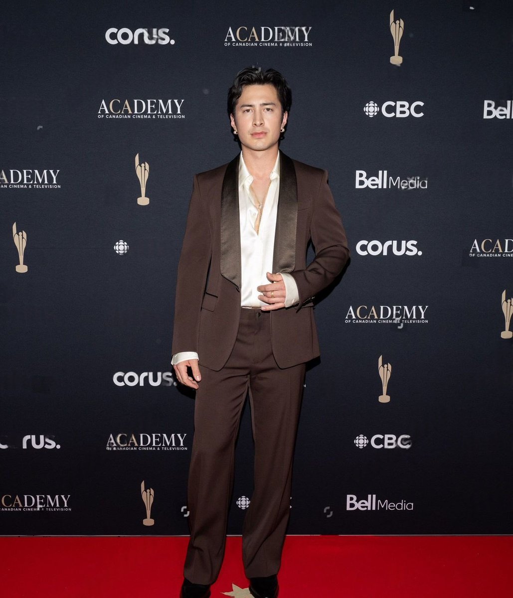 Hudson Williams Updates tweet media
