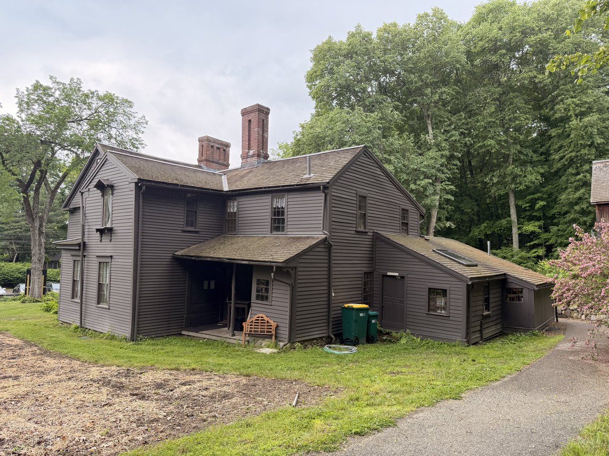 pamelisa's tweet photo. Today we visited Orchard House, the home of Louisa May Alcott, in Concord, MA. Little Women was the first novel I ever read, and I have read countless times since. A timeless favorite! https://t.co/OGChdIBQRX