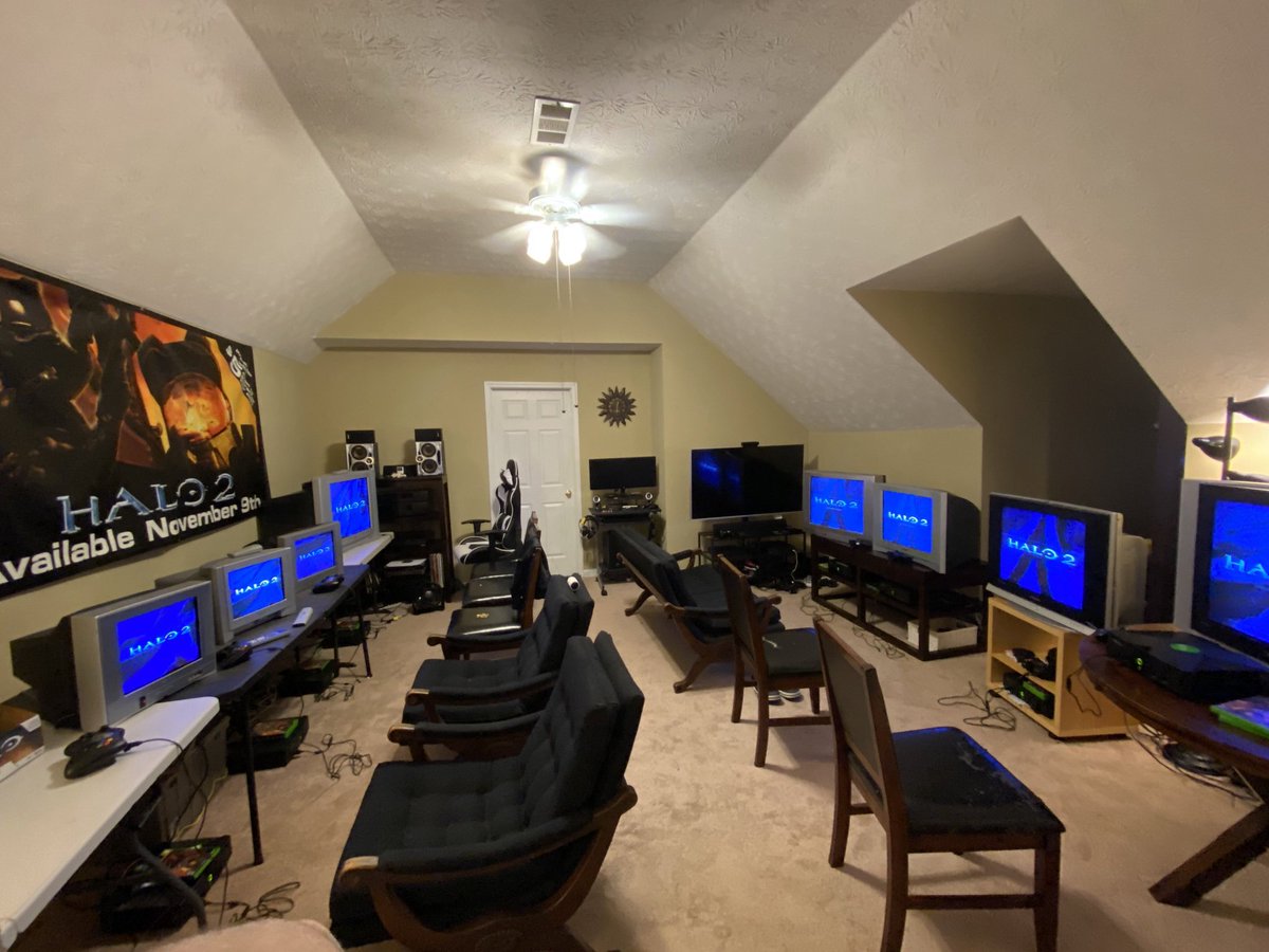 STR8RIPPIN's tweet photo. Those were the days... https://t.co/a0qigo13eR