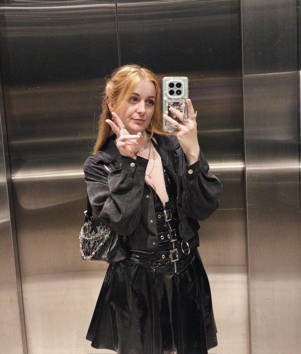 Goddess ☾ ₊‧⁺˖⋆ @DOKOMI tweet media