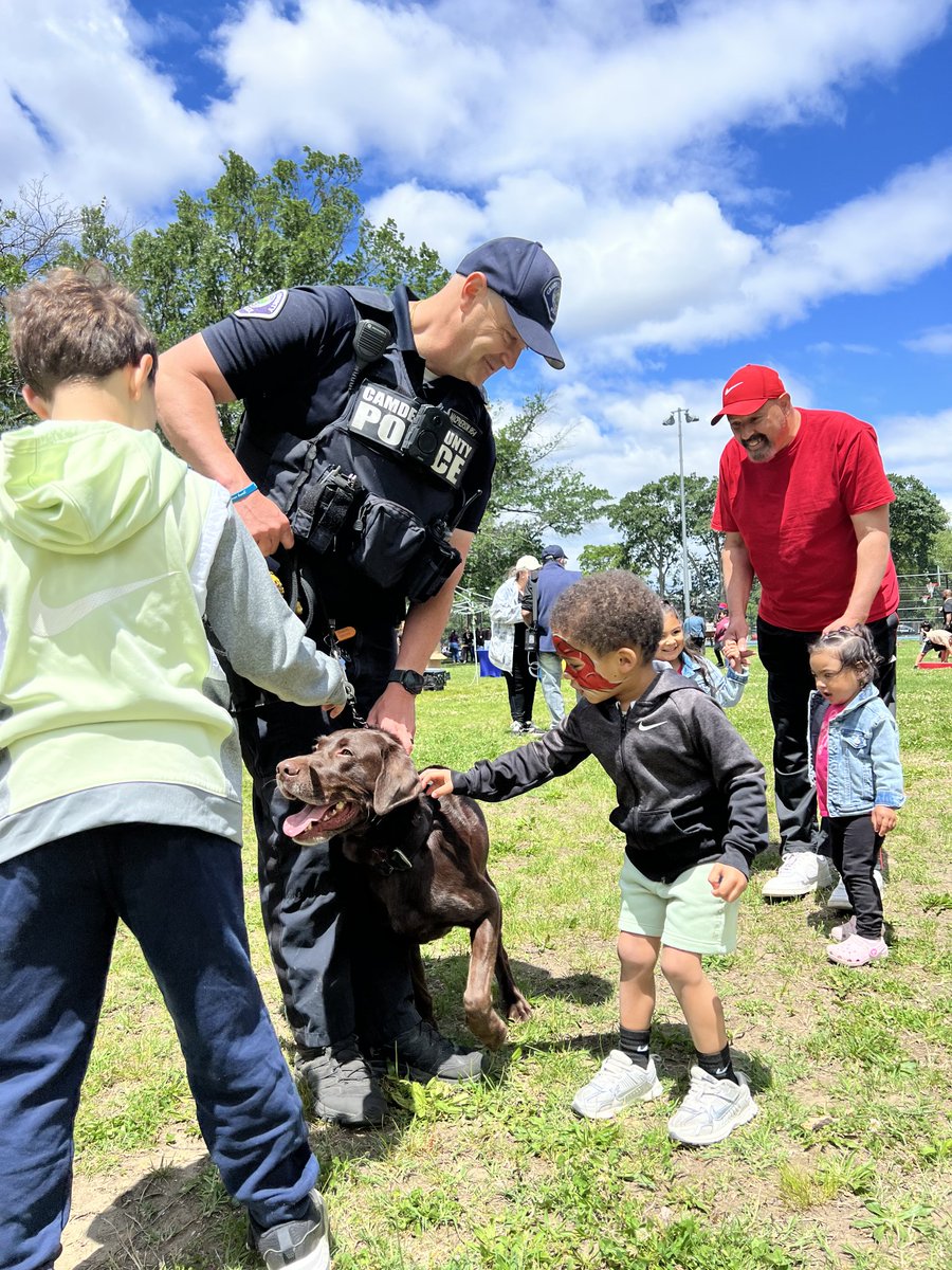 CamdenCountyPD's tweet photo. Having a blast with Officer Valles, Officer Macpherson and his K9 partner Unity at the spring fling event at Von Nieda Park this weekend! #Unitypolicing https://t.co/TZ2Z5Tt0N4