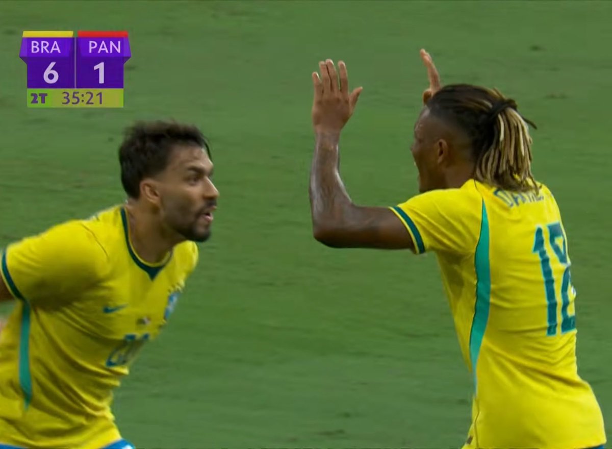 oficialsincerao's tweet photo. Ainda não sei o que foi mais bonito nesse gol…

A assistência do Paquetá ou a frieza do Danilo.

Baita segundo tempo do Brasil! https://t.co/MaOHUwSdNM
