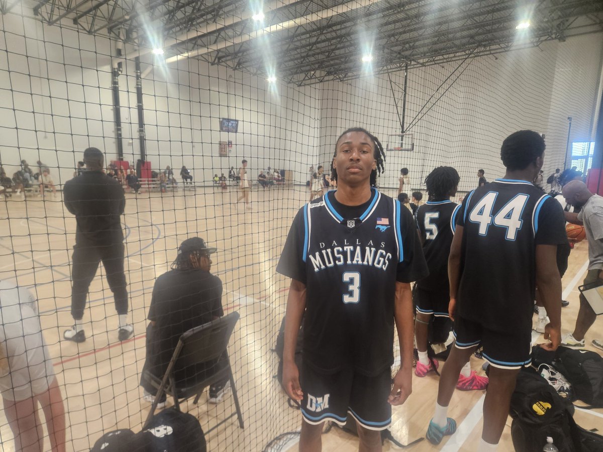 EdmondTaylor18's tweet photo. TaylorMade Pick 

Max Levels Invitational 

Kaiden Eason 6'6 W 2027 DM 17U/Carter HS (Dallas, TX)

- Active on both ends 

Go to https://t.co/7UTn3xVn6S to check out his Player Evaluation 

College Coaches 👀 

#TomorrowsStarsToday #MLEinvitational #CircuitLeague https://t.co/B6dFkIwA6N