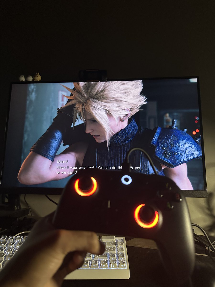 koeland_'s tweet photo. bought a controller and FF7 as a late bday gift to myself 🤭🤭🤭 https://t.co/GpPr3rYBkk
