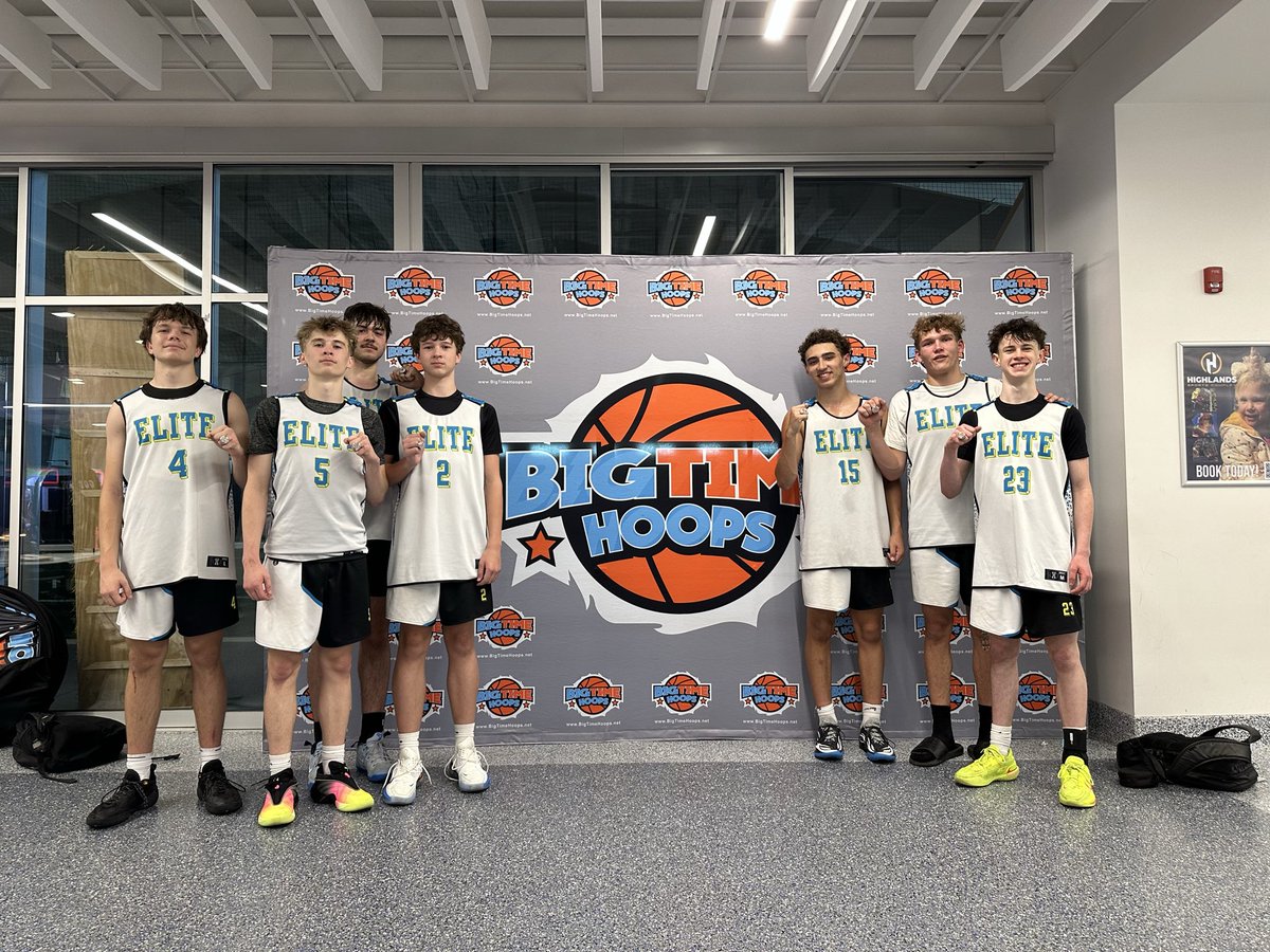 EliteSC2028's tweet photo. Finished the #TravelSeason strong as Champions of the 5th Annual National Showcase by @BTHoopsNation #GetBetterEveryDay 🏀 #ProudCoach 

MVP - Cedric Davis, Parkersburg Catholic High School https://t.co/cThBmbbLuV
