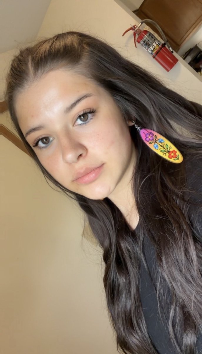 niibidoon's tweet photo. I design some acrylic earrings, what do you think?☺️❤️ https://t.co/pHTMVSo22q