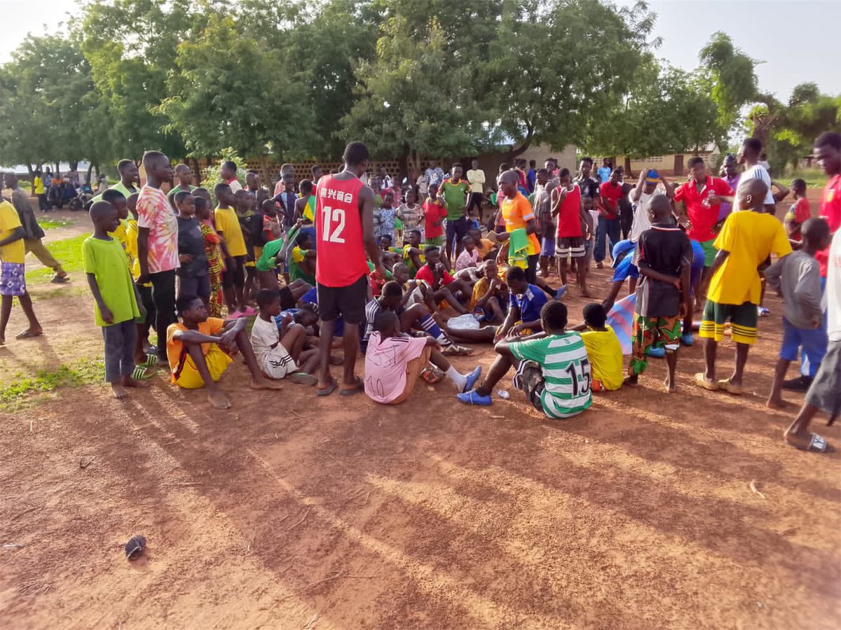 mkaghana's tweet photo. As part of Eid-ul-Adha, Kukuo Circuit in the Tamale Zone sucessfully organized Unity Games at Cheshe bringing together 4 Jama’at: Kukuo, Adubiliyili, Golinga and Cheshe. 

May Allah reward the organizers and all participants.

#khuddam
#Ahmadiyya 
#mkaghana 
#IslamAhmadiyyat https://t.co/pW9Cl4nUav