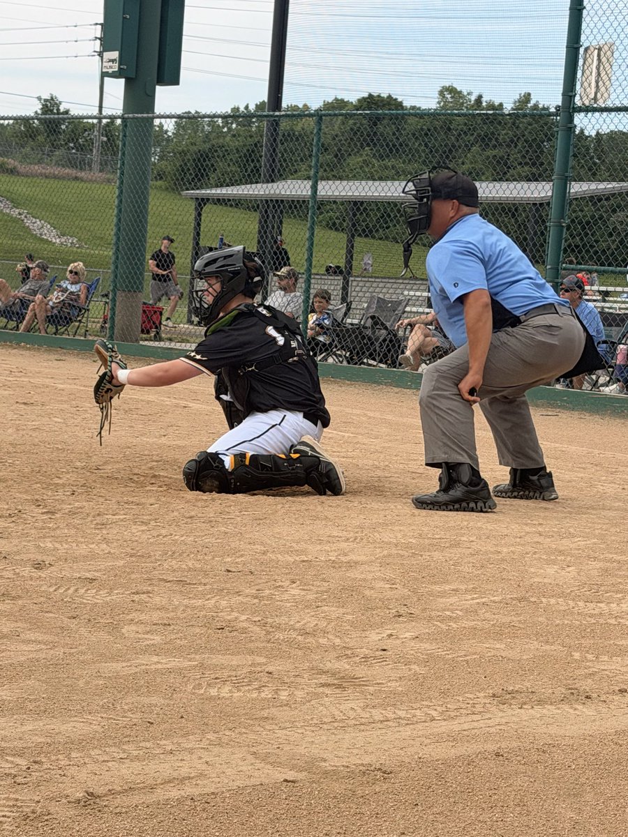 rwhite1098's tweet photo. First tournament out with the
@5starnational not how we wanted it but had a good time seeing all of the boys back together @howell_baseball @CranstonClark https://t.co/Xd7bX6s95G
