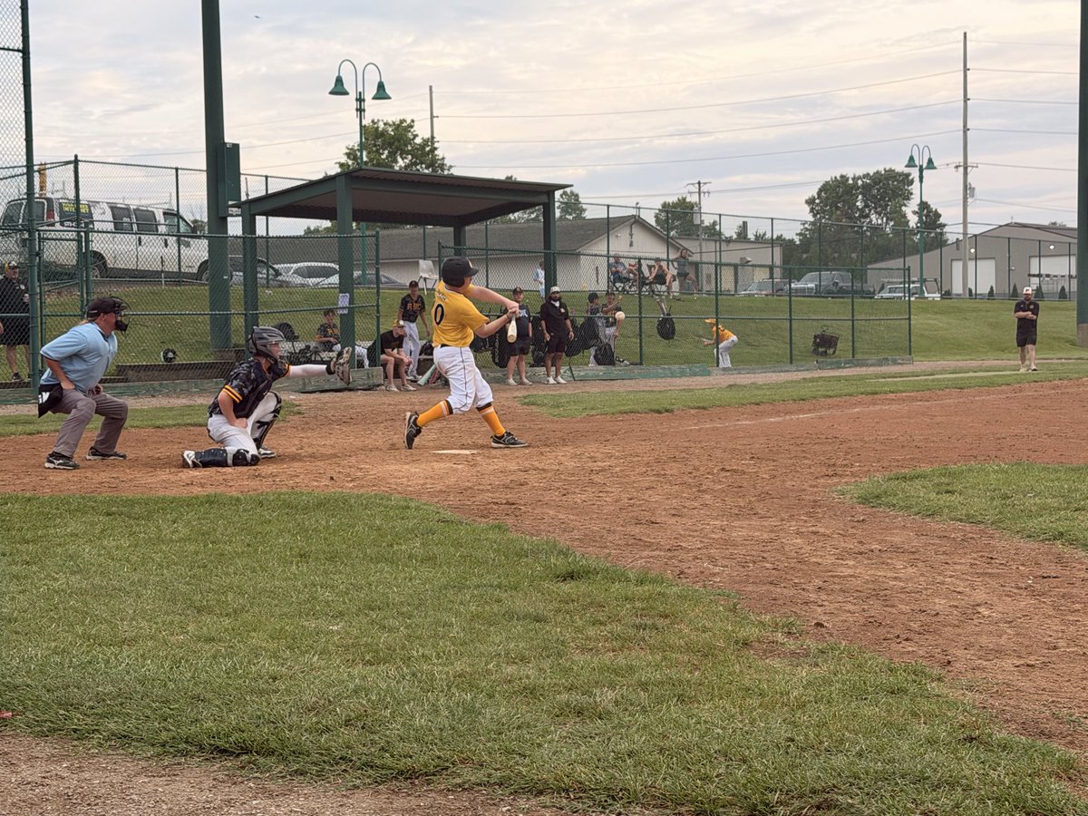 rwhite1098's tweet photo. First tournament out with the
@5starnational not how we wanted it but had a good time seeing all of the boys back together @howell_baseball @CranstonClark https://t.co/Xd7bX6s95G