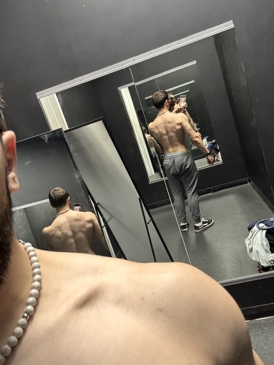 goggles_pt1's tweet photo. Been awhile guys am I right? https://t.co/p7QT2MALT9