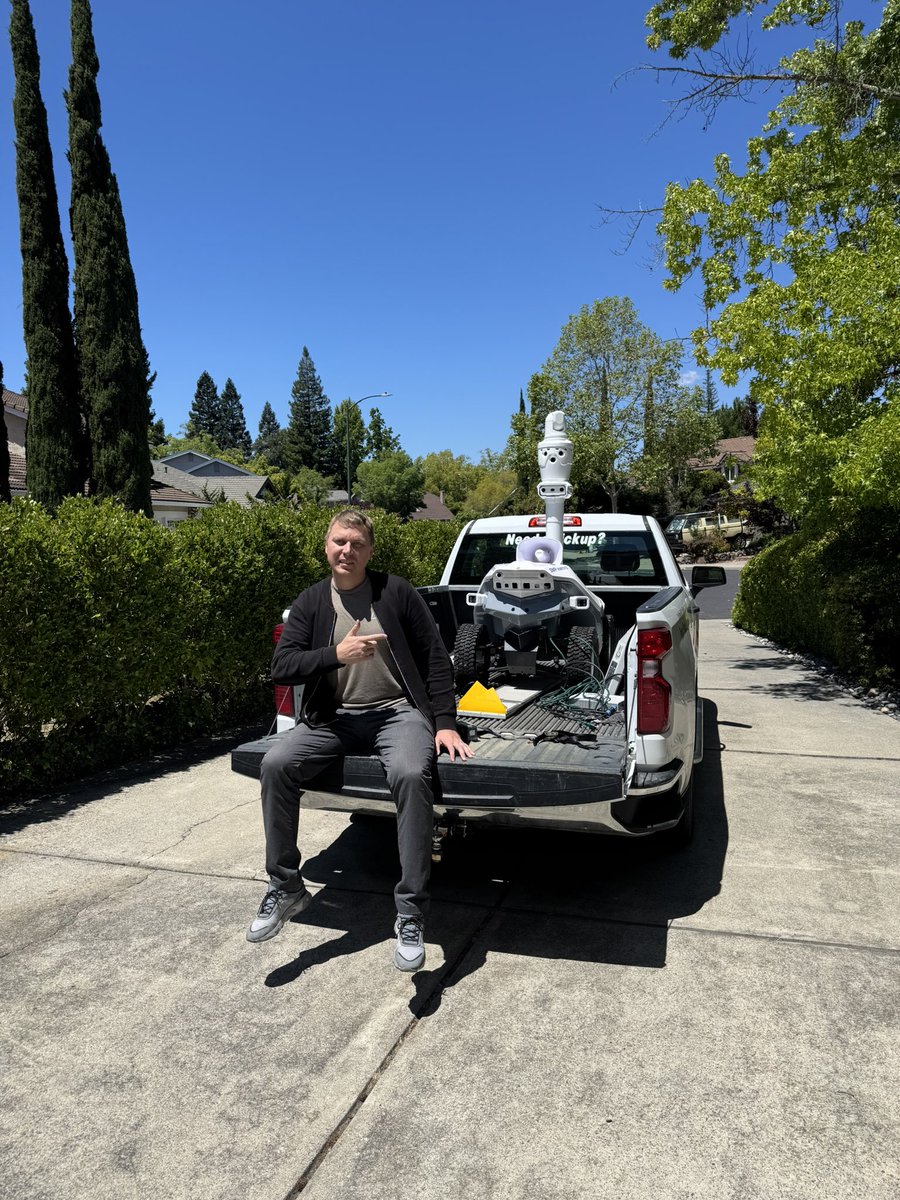 flydefi's tweet photo. SMP Robotics patrol robots https://t.co/90CIqm9eD7
